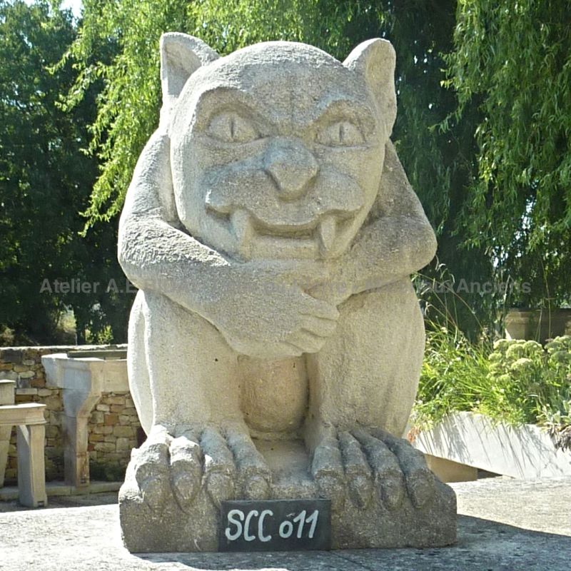 Sculpture en pierre de Provence : chimère