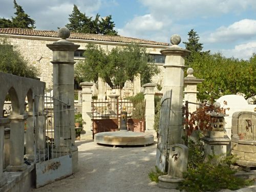 Stone pillar - Manufacturer of real natural stone pillars : Alain BIDAL