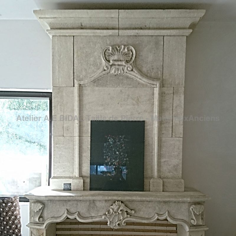 Exceptional mantel with over-mantel in stone from Provence - Atelier Alain BIDAL (Provence)