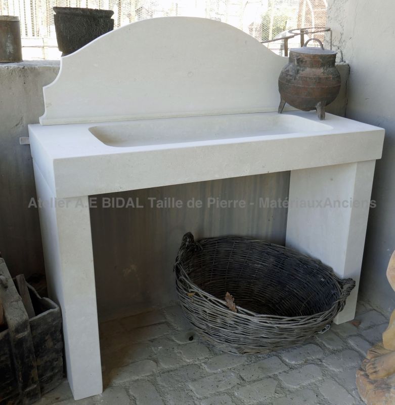 Kitchen sink in stone to decorate your kitchen with charm - Atelier Alain BIDAL, Provence