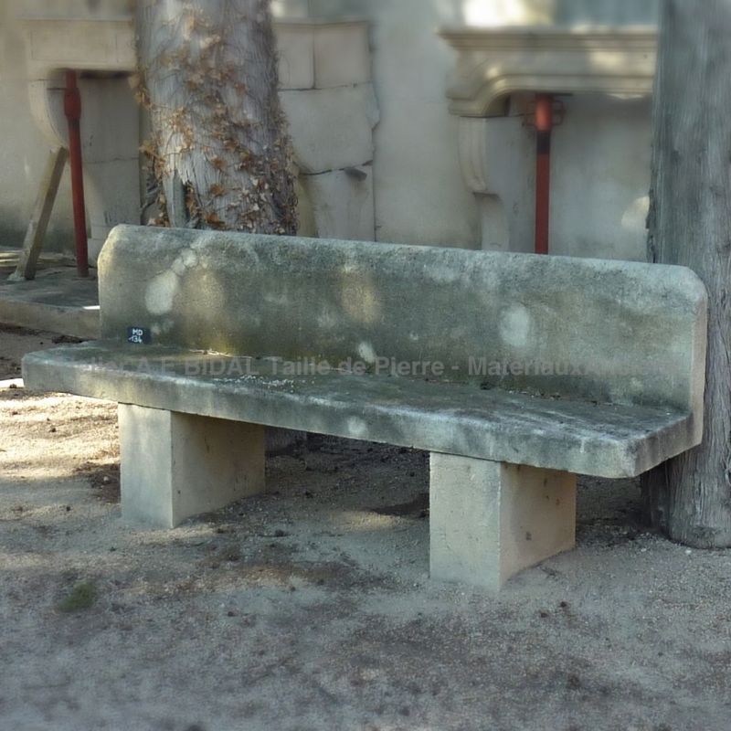 Large bench in carved limestone - Outdoor furniture in stone by the stone cutter Alain BIDAL (Provence)