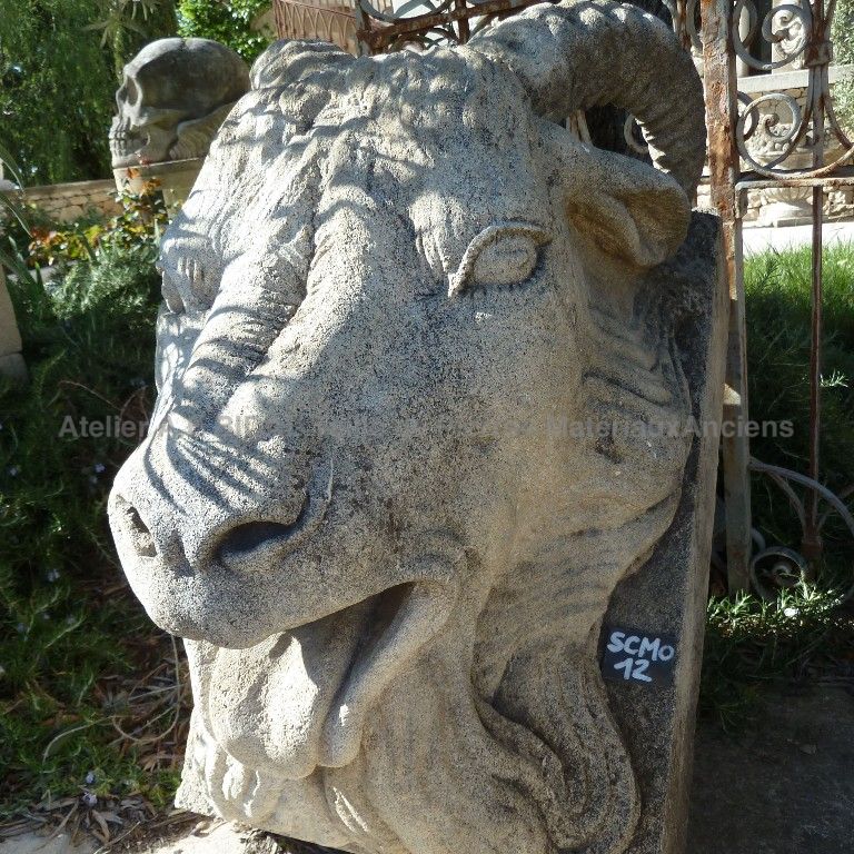 Tête de Bélier en sculpture de pierre véritable - Ateliers du tailleur de pierre Bidal.