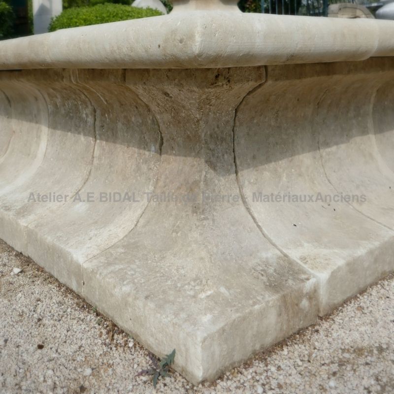 Superbe bassin de jardin en pierre naturelle pour aménagement extérieur - Atelier Alain BIDAL (Provence)