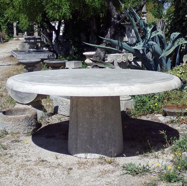 Hand-crafted stone furniture : table for 10 people - Atelier Alain BIDAL (Provence)