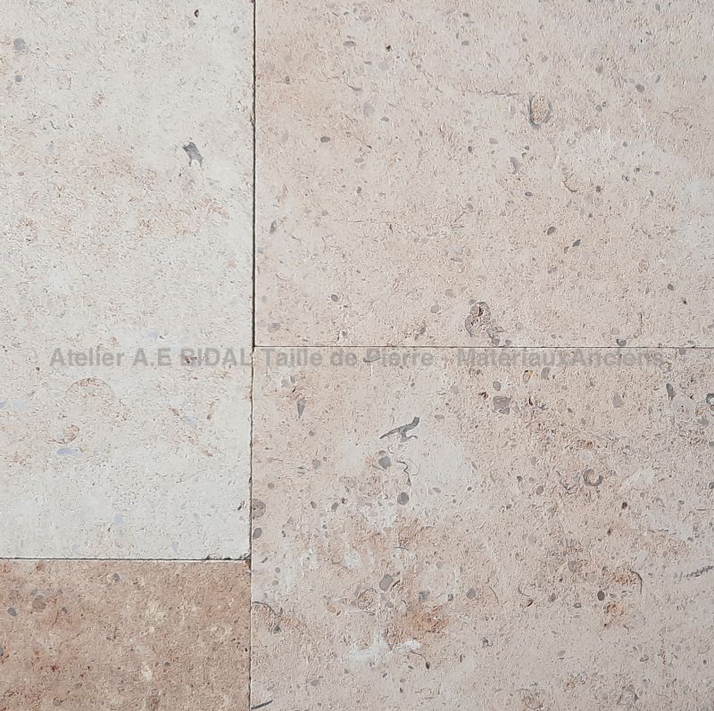 Dallage Vallangis Dorée pour extérieur ou intérieur par le tailleur de pierre Alain BIDAL