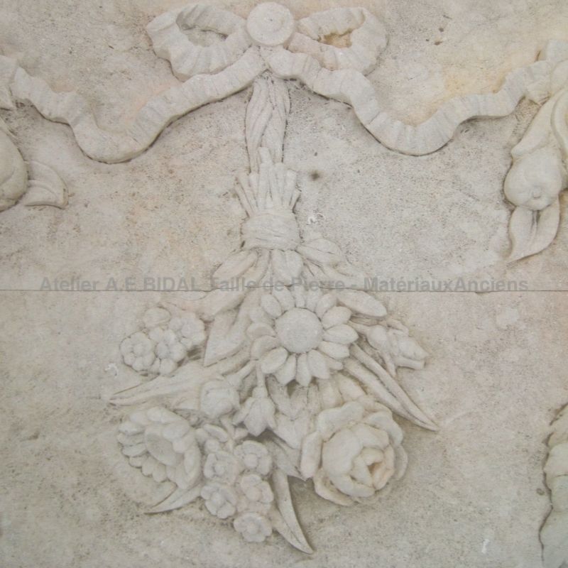 Classic Louis XIII mantelpiece carved in French limestone - Atelier Alain BIDAL (Provence)