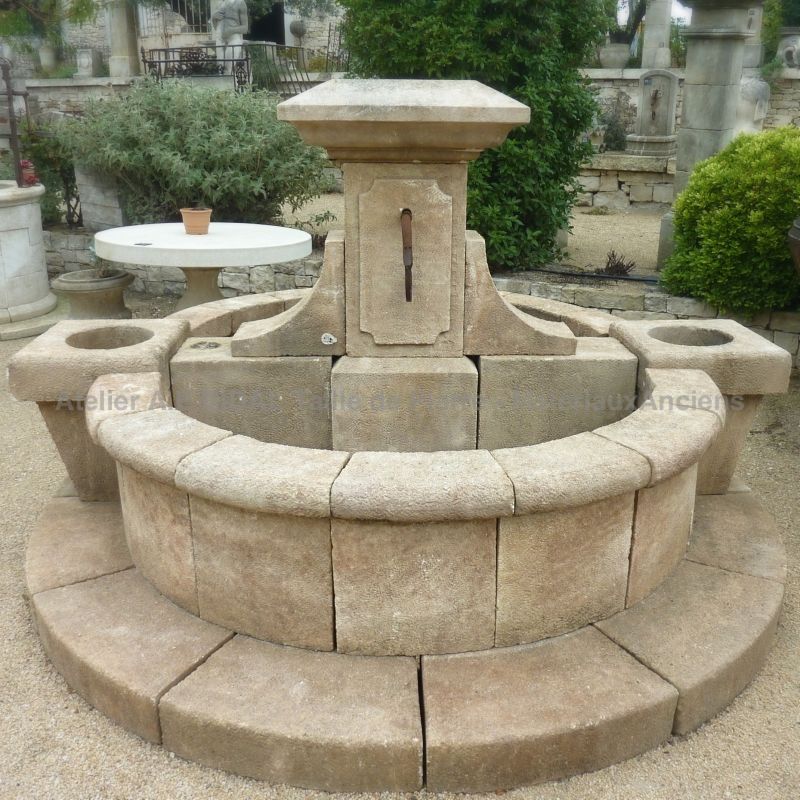 Fontaine de village pour la décoration en pierre de l'extérieur - Atelier Alain BIDAL (Provence)