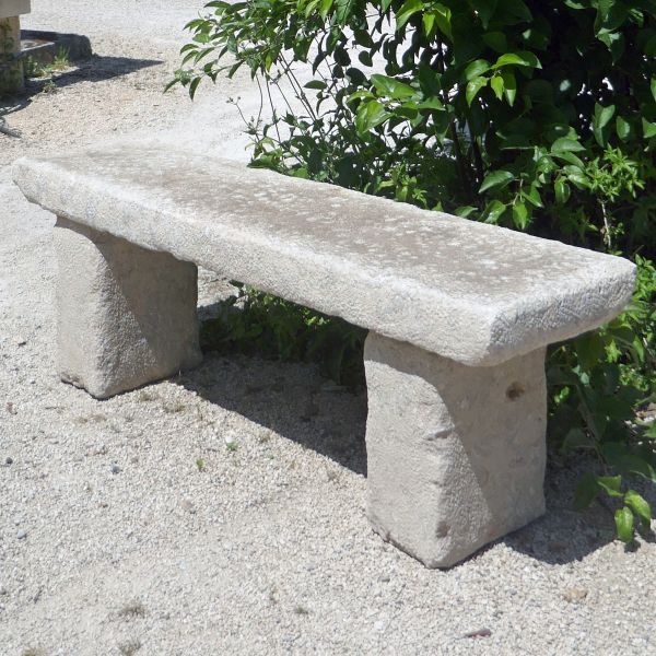 Bench in natural stone for outdoors by the stone cutter Atelier Alain Bidal, Provence