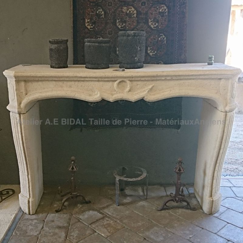 Classic Louis XV fireplace in stone - Atelier Alain BIDAL (Provence)