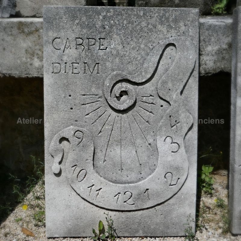 Sundial of Provence in carved limestone - Stone cutting atelier Alain BIDAL, Provence