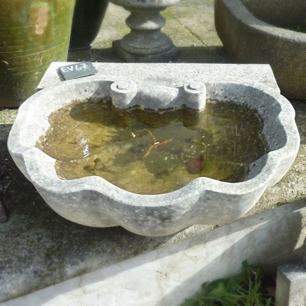 Evier en pierre : mobilier de salle de bain en pierre - Atelier Alain BIDAL ( Provence)