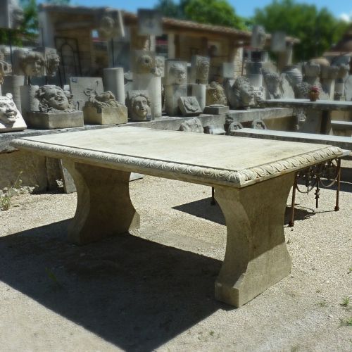 Grande table en pierre pour aménagement intérieur ou extérieur - Atelier Alain BIDAL (Provence)