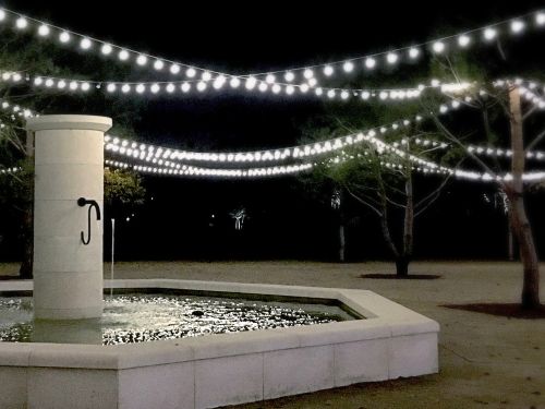 Superb central stone fountain for Les Villages Nature in Paris ǀ Atelier Alain Bidal in Provence.
