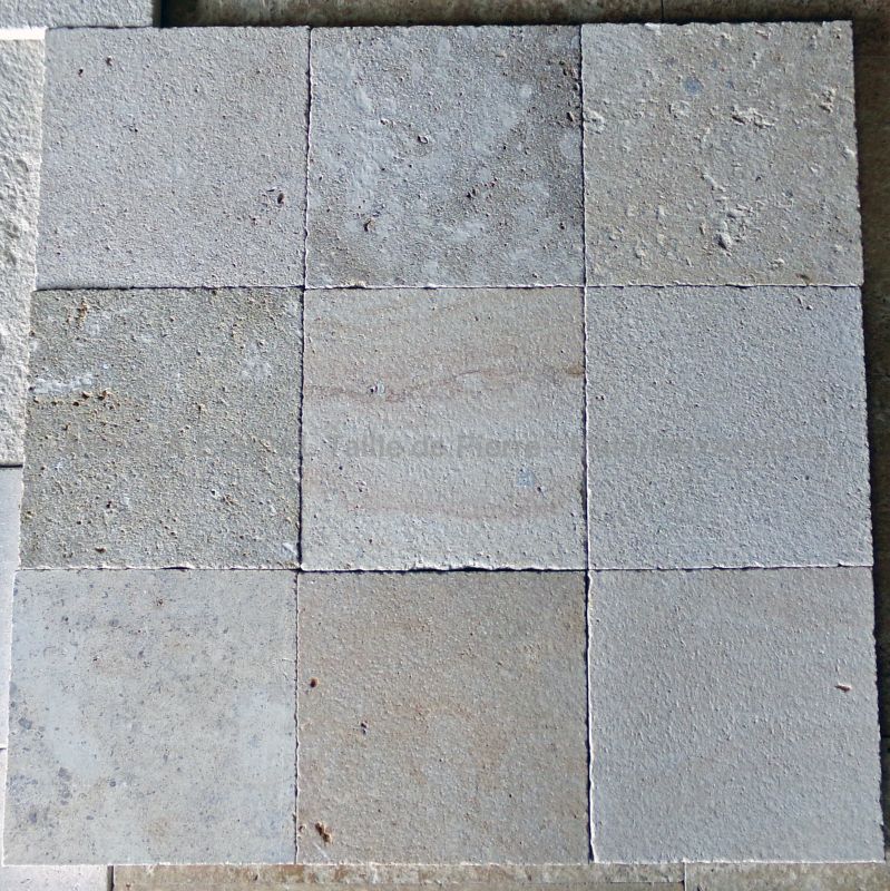 Dallage en pierre de Bourgogne : Fontenay Camargue en dallettes 20x20cm - Atelier Alain BIDAL (Provence)