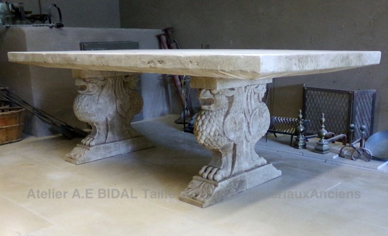 Table de 2,5 mètres de long en pierre naturelle : Mobilier en pierre durable et écologique !