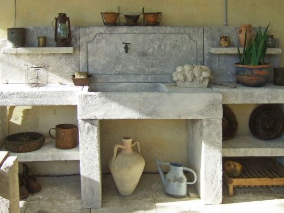 Summer kitchens in carved limestone crafted in Provence by Atelier Alain BIDAL