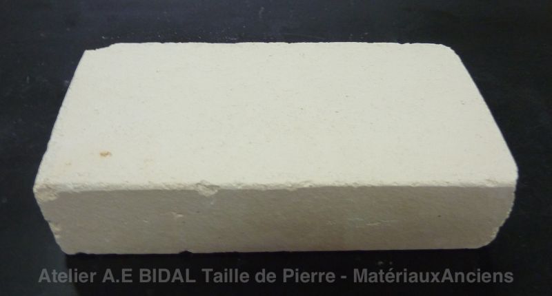 Brique réfractaire blanche - Isle sur la Sorgue