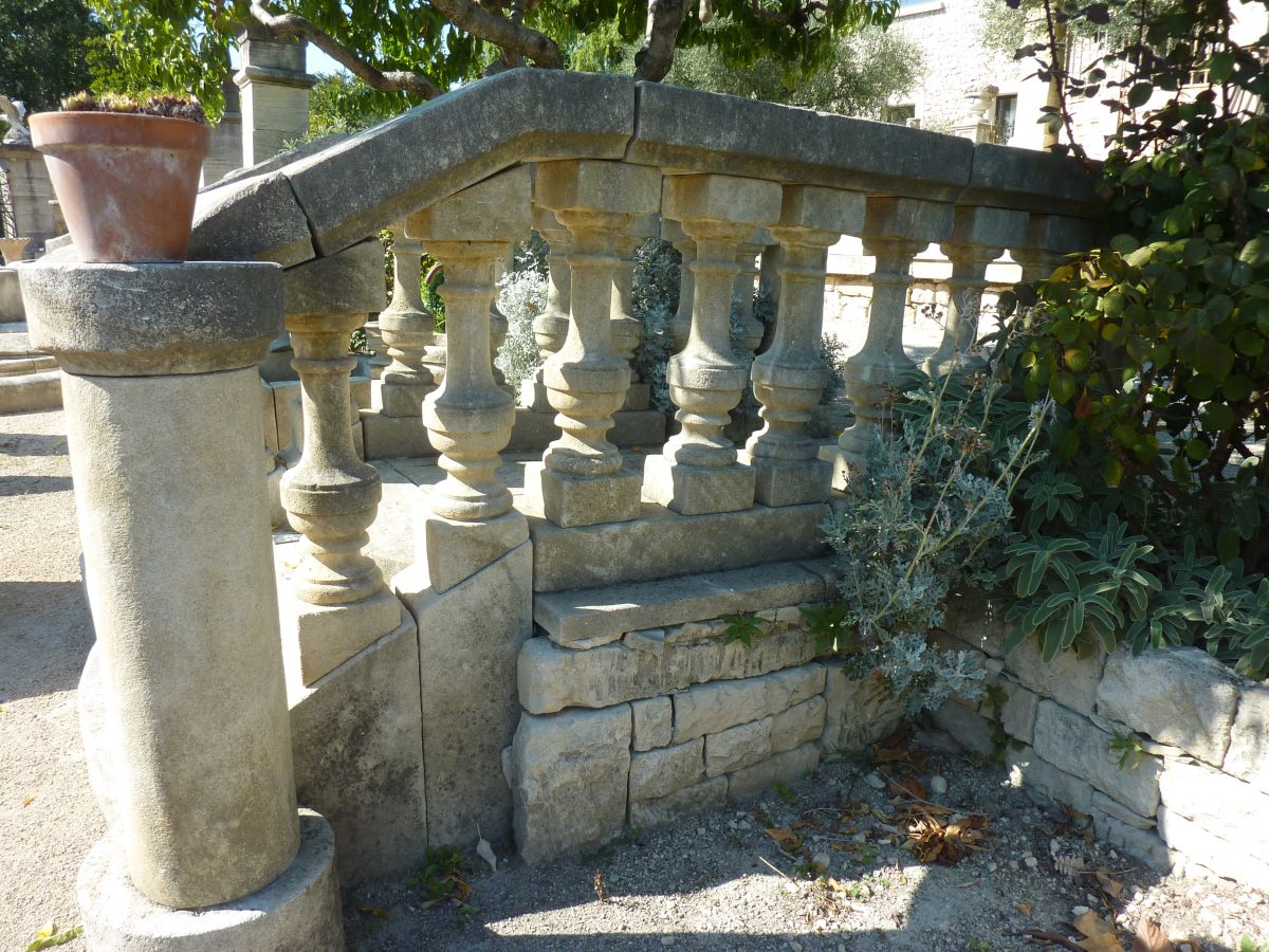 Railing for outdoor - artisanal stone carving by A Bidal.
