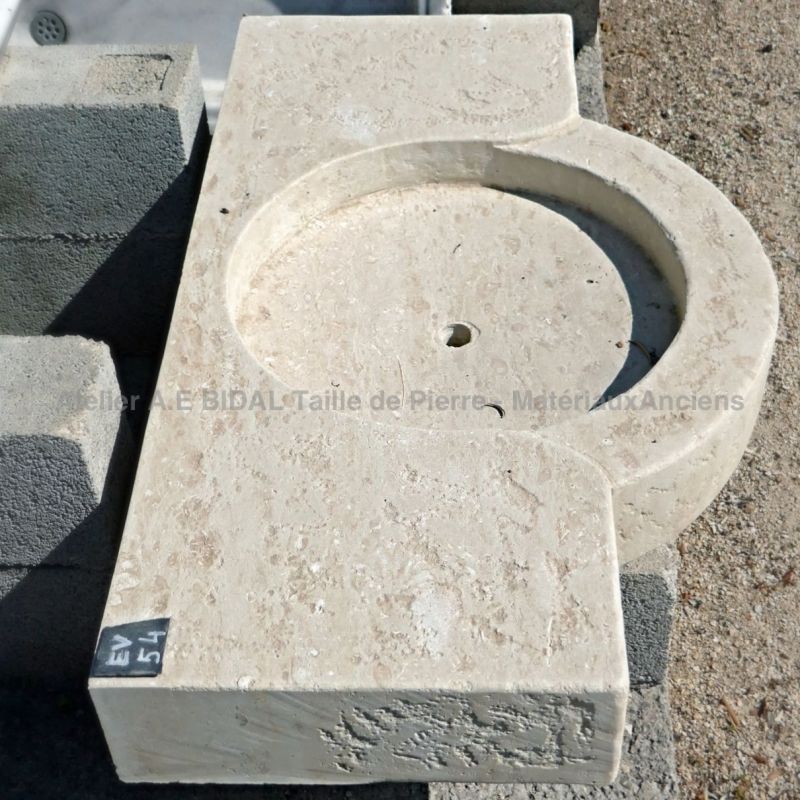 L'Atelier Alain Bidal vous conseille de choisir la pierre naturelle pour votre salle de bain ou cuisine.