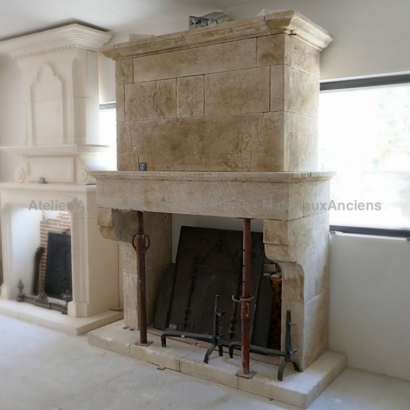 Antique stone mantelpiece crafted in Isle sur la Sorgue in Provence - Atelier Alain Bidal