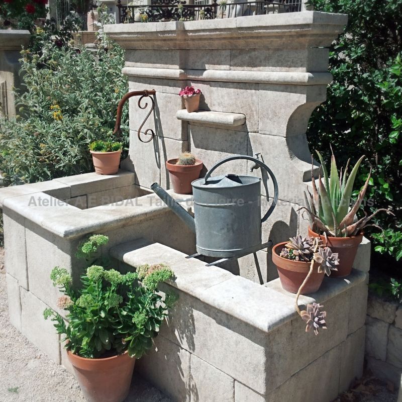 Garden fountain in French limestone - Garden decoration in stone