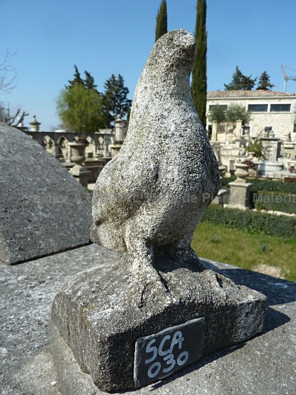 Sculpture : Pigeon en pierre de Provence