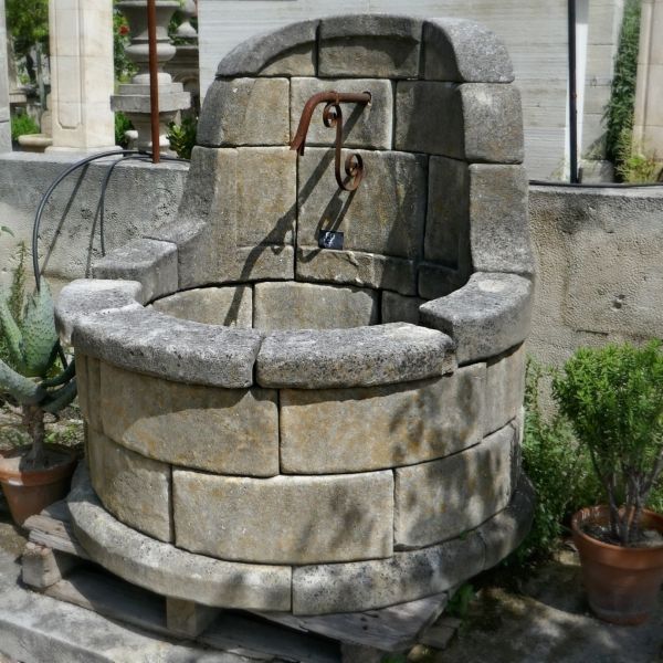 Bassins et Fontaines de Jardin à Annecy, Graine de Pierre