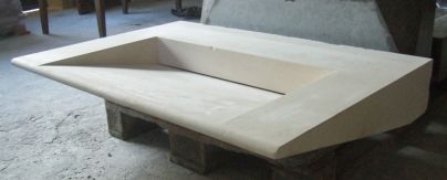 Sink in stone : elegant and original wash basin in carved limestone for sale in Provence, Alain BIDAL