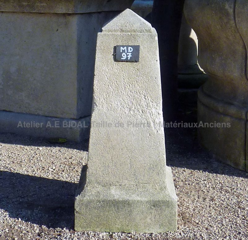 Stone marker on a square base, in Estaillades stone, a stone from Provence