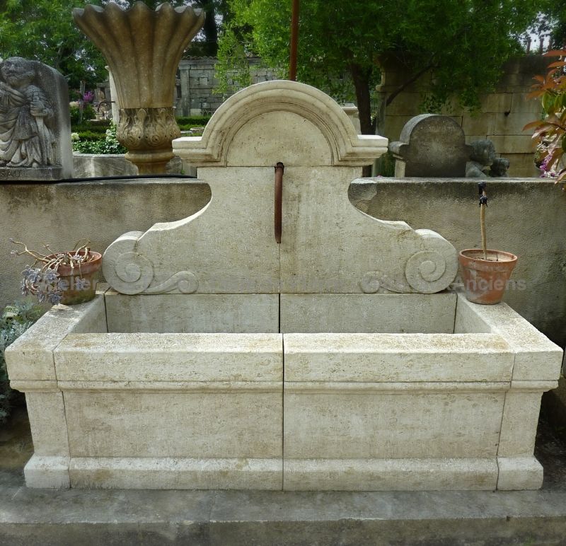 Large garden fountain of a really Provencal style | Water fountain hand crafted in quality limestone.