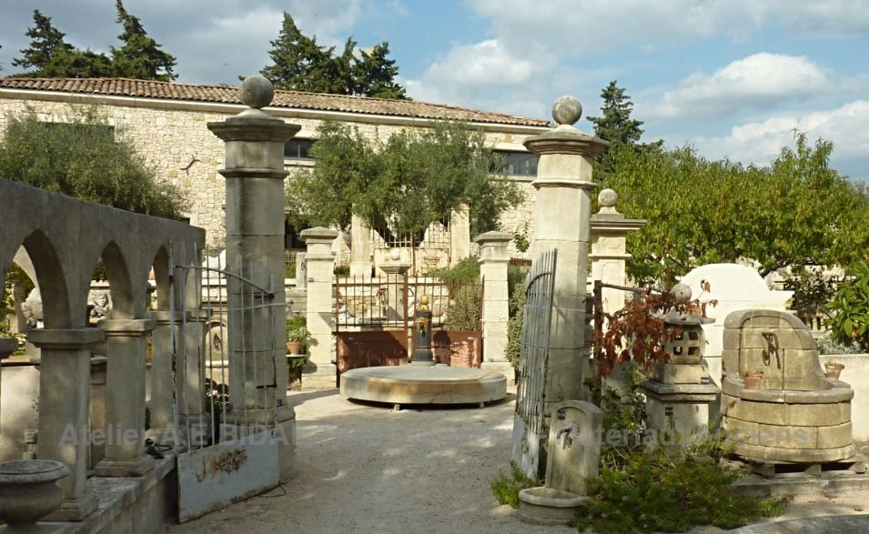Stone pillar - Manufacturer of real natural stone pillars : Alain BIDAL