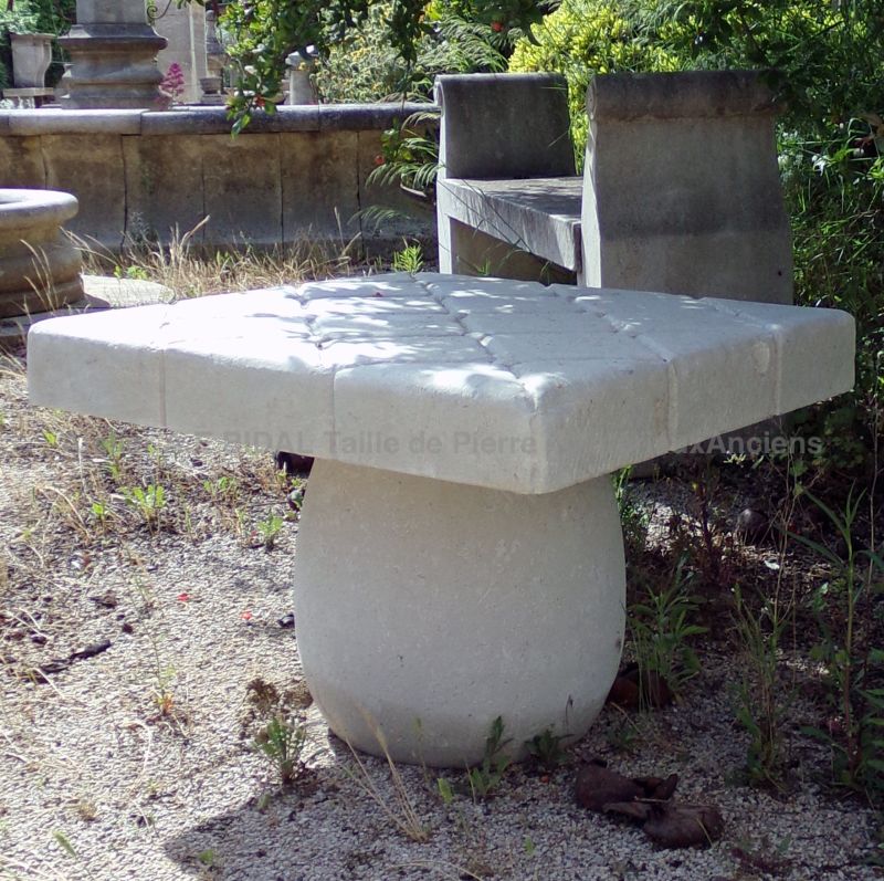 Table basse en pierre : mobilier écologique et pérenne - Atelier Alain BIDAL (Provence)