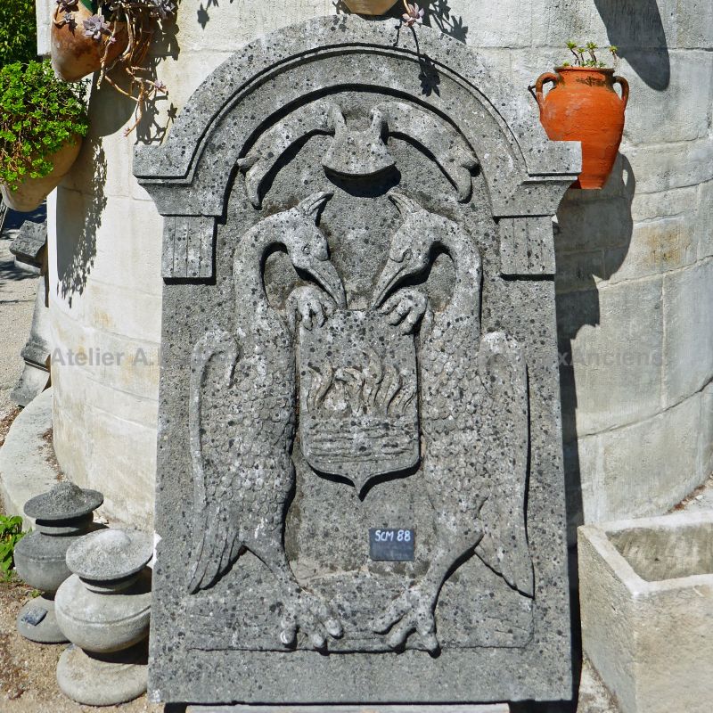 Armoiries de l'Isle sur Sorgue sculptée à la main par Atelier Alain BIDAL (Provence)