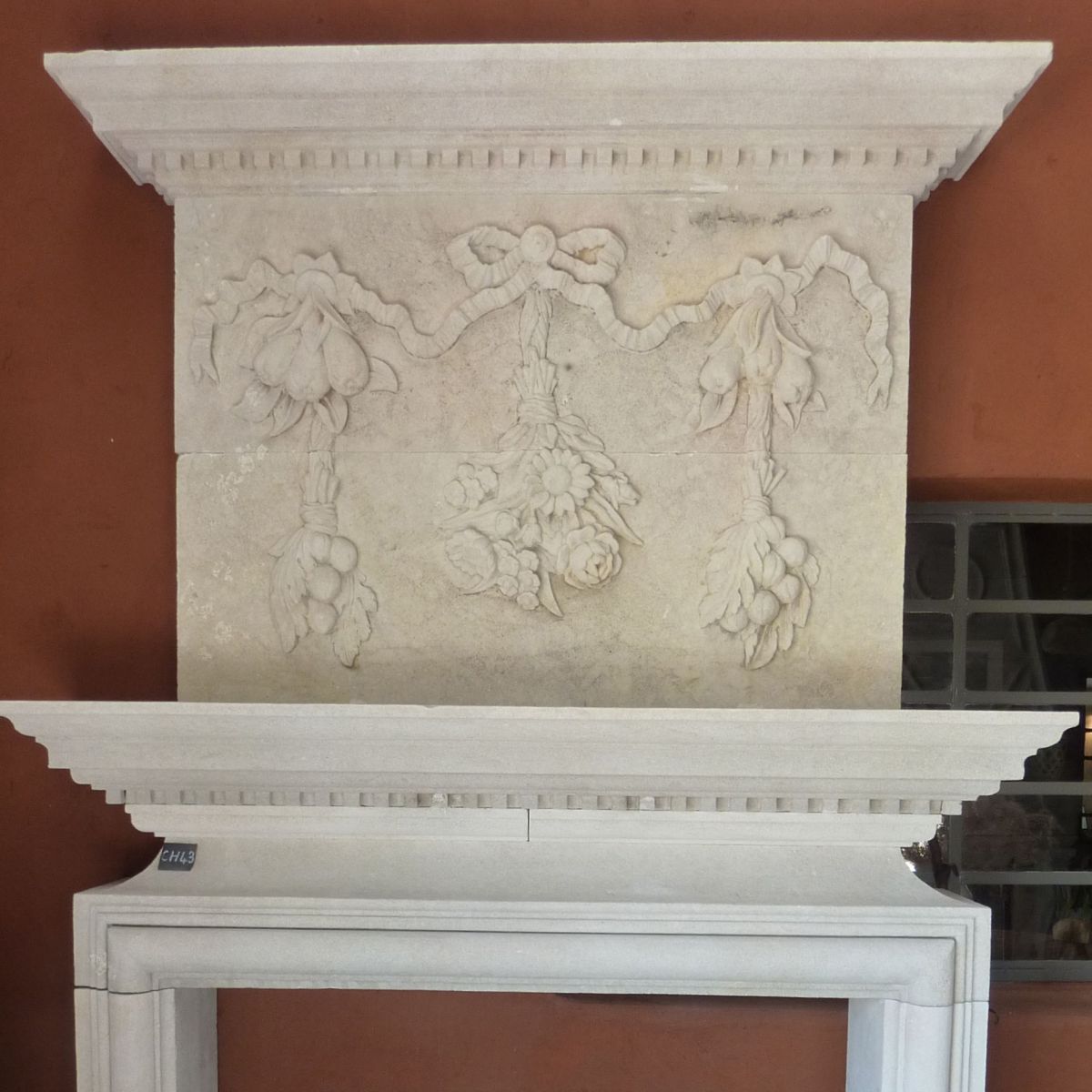 Louis XIII fireplace in stone with overmantle - Atelier Alain BIDAL