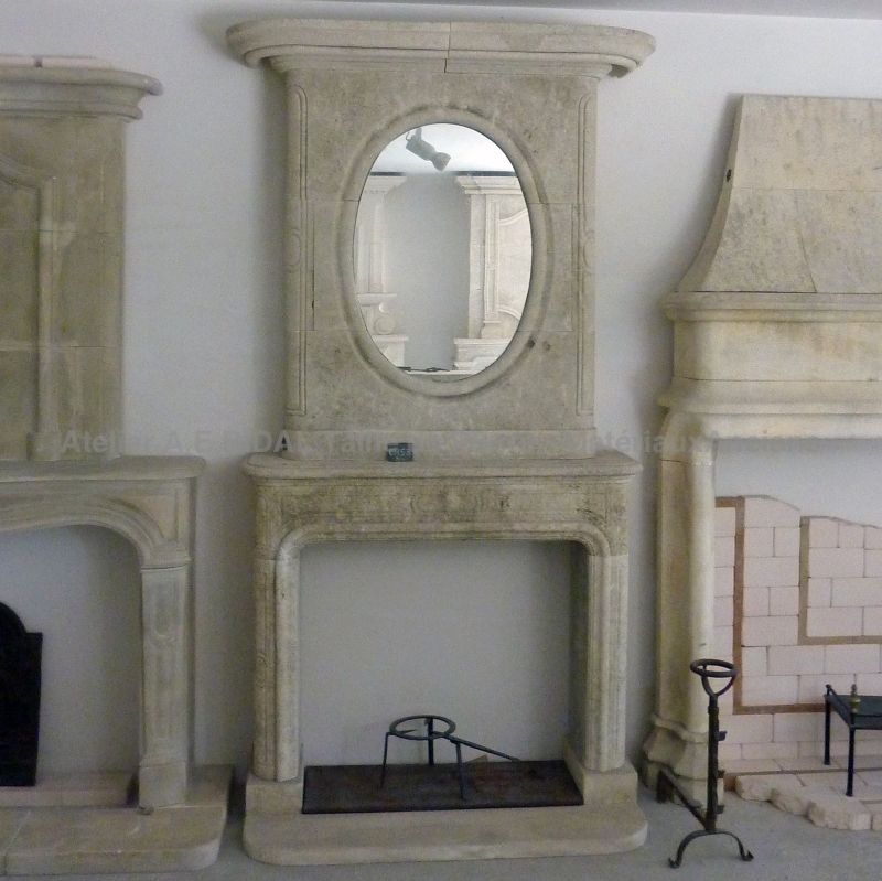 2,7 meters tall fireplace with trumeau hand-crafted in limestone - Atelier Alain BIDAL (Provence)