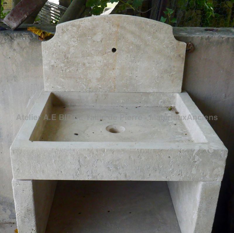 Confection sur mesure d'évier en pierre naturelle française : Atelier Alain BIDAL (Provence)
