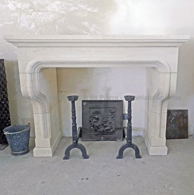 Exceptional Louis XIII mantel in carved limestone handcrafted in Provence by Alain BIDAL